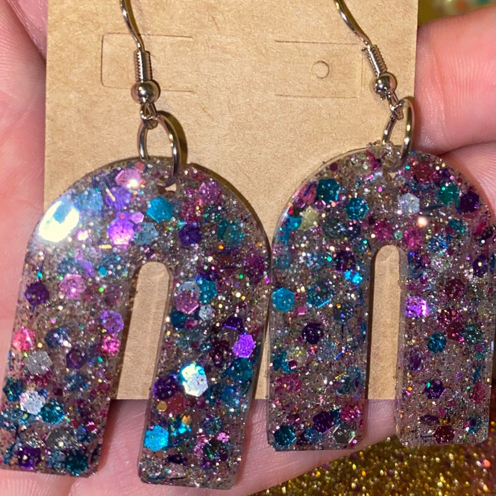 Dangle resin